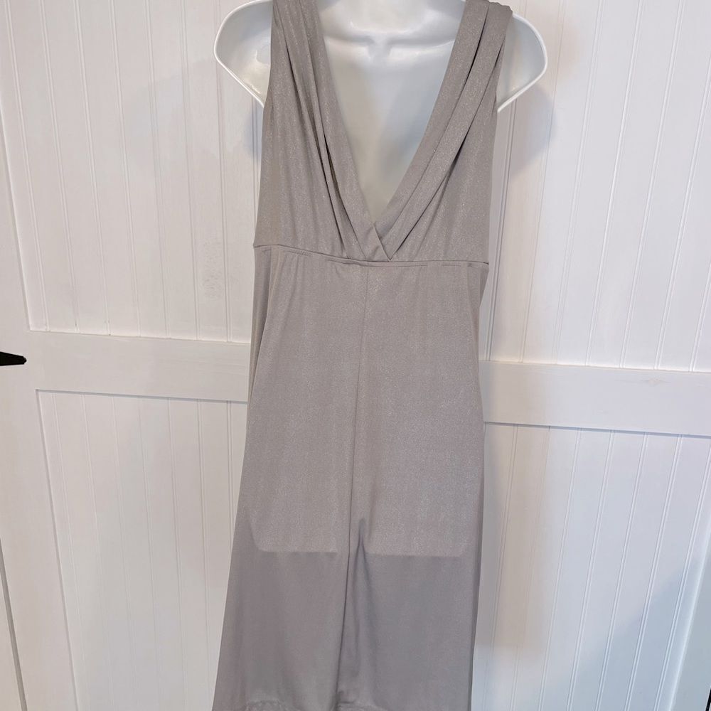 Elegant Gray Midi Dress - Picture 4 of 6